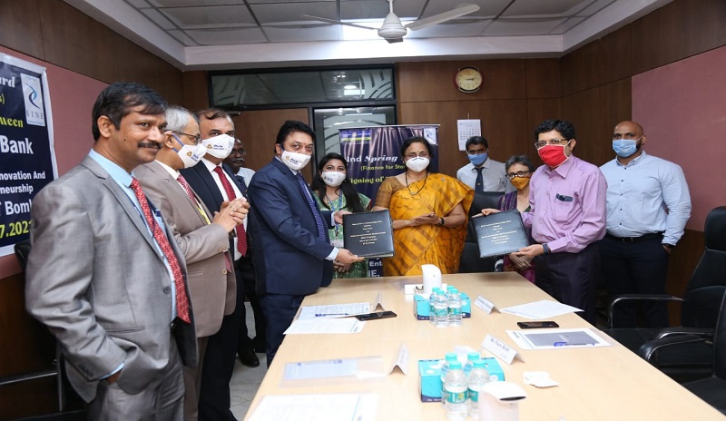 Indian Bank signs MOU with SINE, IIT Bombay, for funding Start-ups and MSMEs